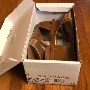 Used Rampage Rowine Flats Wmns 7.5 Natural/Glitter